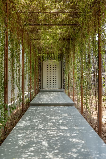 VAULT HOUSE - India